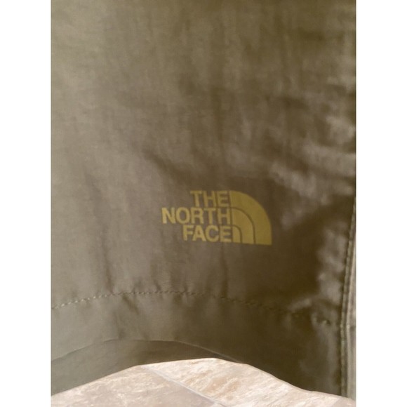 The North Face Mens 32 Green Nylon Paramount Trail Chino Shorts Adjustable Waist - Picture 10 of 15